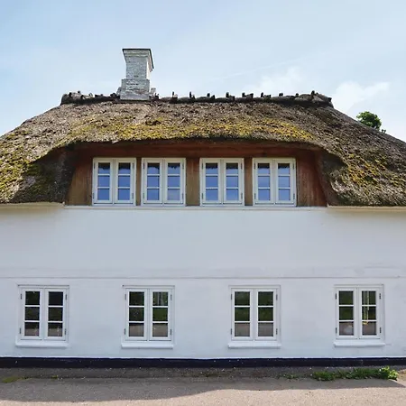 Two-bedroom In Hébergement de vacances